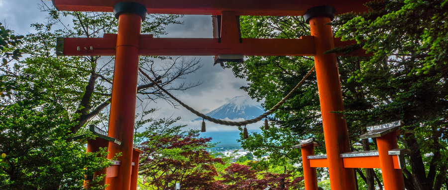 摄图网_500999017_wx_日本富士吉田市新仓山浅间神社（企业商用）